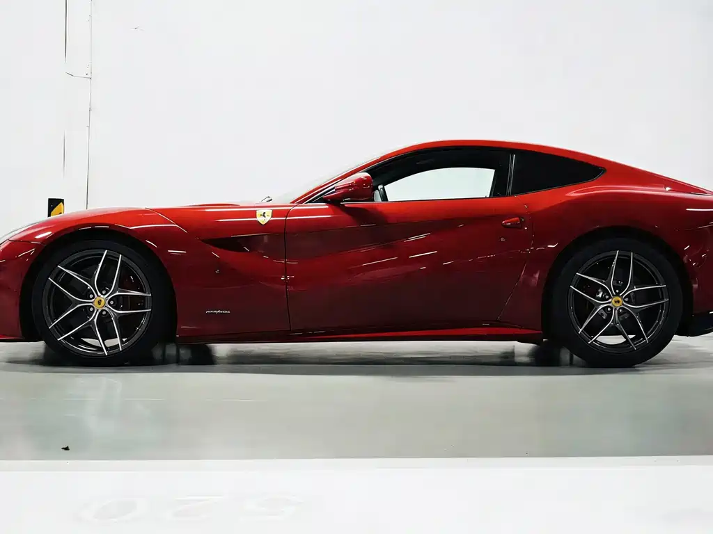 Ferrari F12berlinetta 2013 6.3L