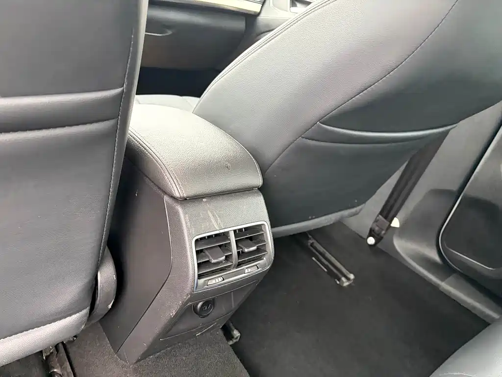 Peugeot 408 2014 1.8L AT Luxury