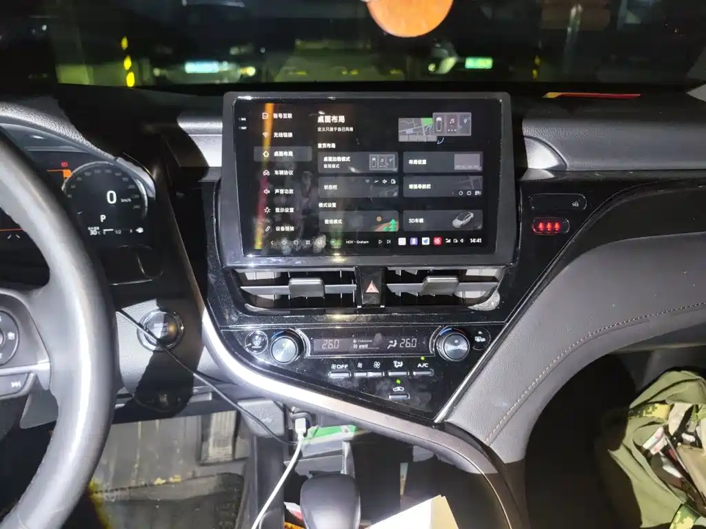 Toyota Camry — миниатюра 14