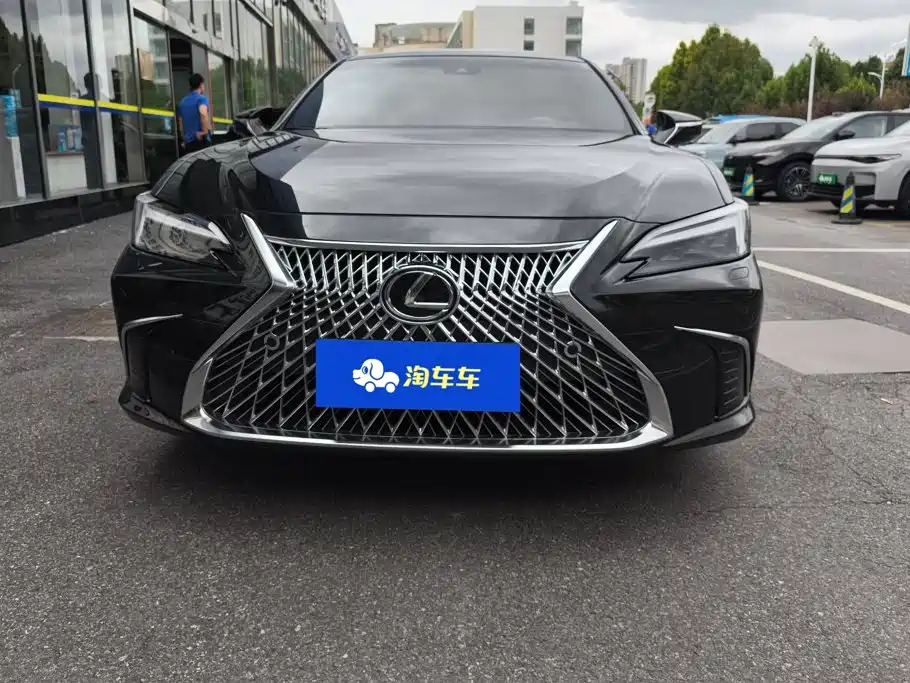 Lexus ES — миниатюра 2