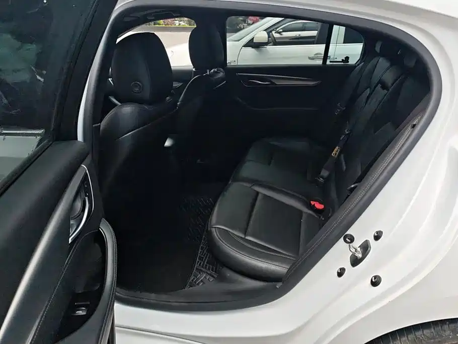 Cadillac CT5 — миниатюра 11