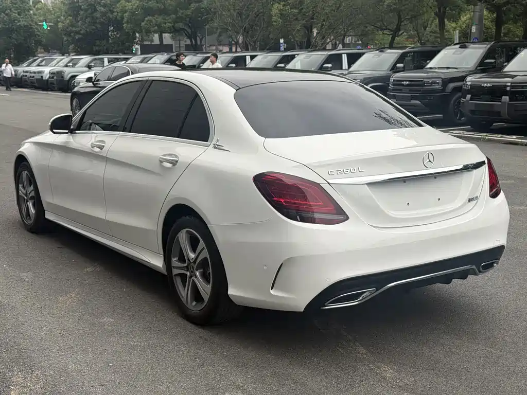 Mercedes-Benz C-Class — миниатюра 9