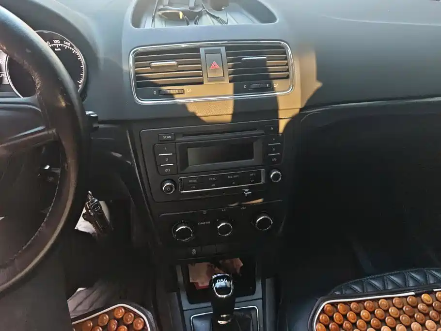 Skoda Yeti — миниатюра 13