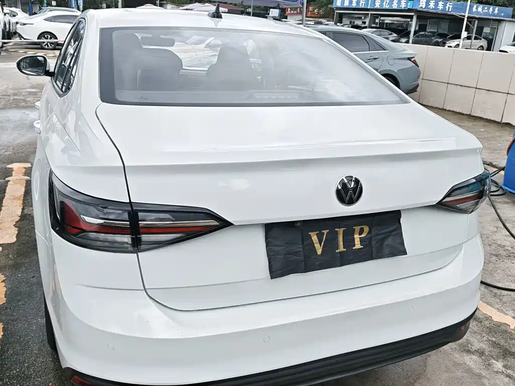 Volkswagen Lavida — миниатюра 17