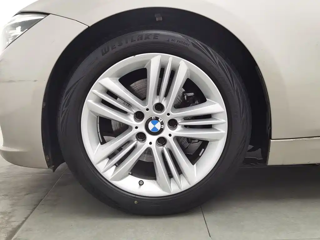 BMW 3 Series — миниатюра 17