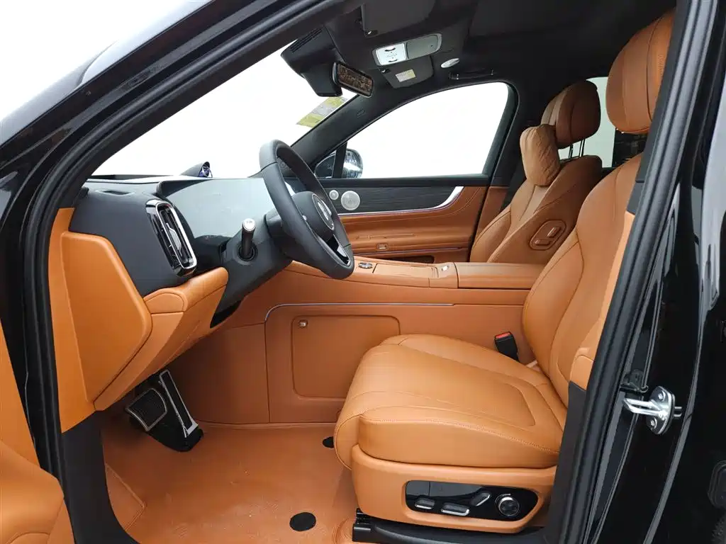 AITO ASK THE WORLD M9