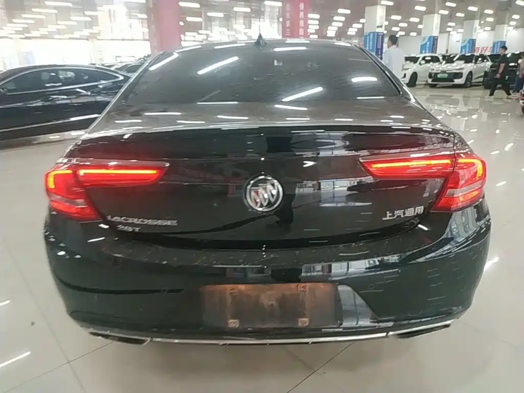 Buick LaCrosse — миниатюра 6