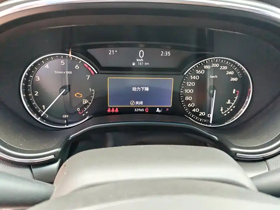 Cadillac CT5 — миниатюра 14