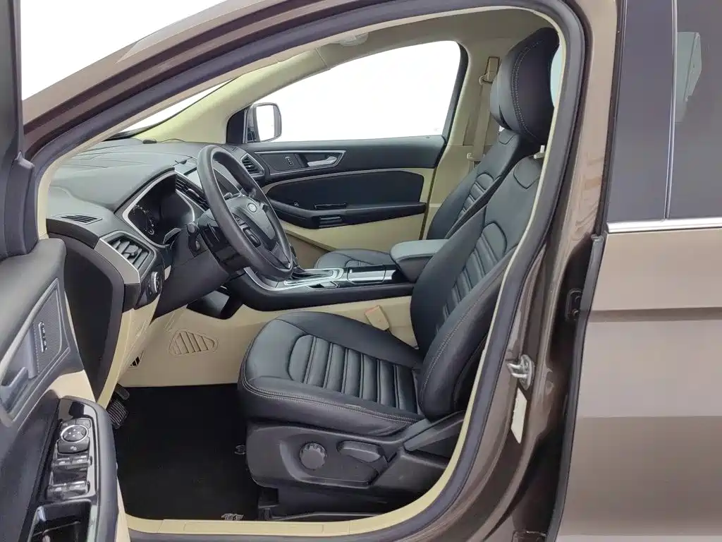 Ford Edge — миниатюра 10