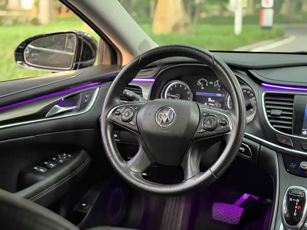 Buick LaCrosse 2022 652T Luxury