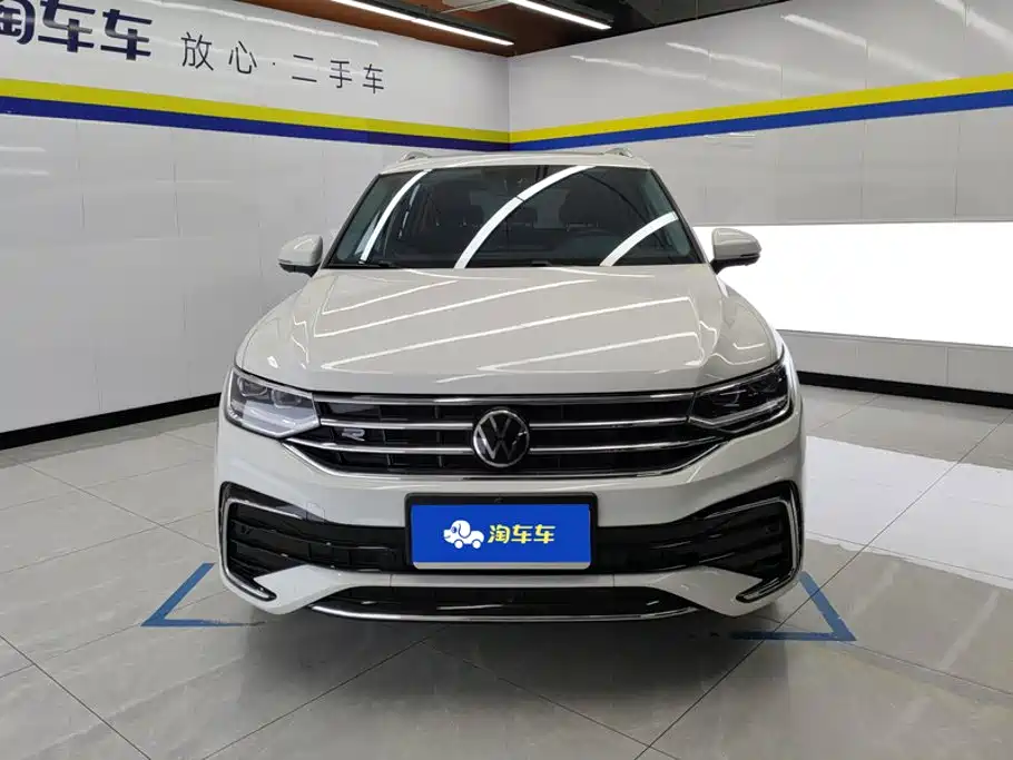 Volkswagen Tiguan L — миниатюра 2