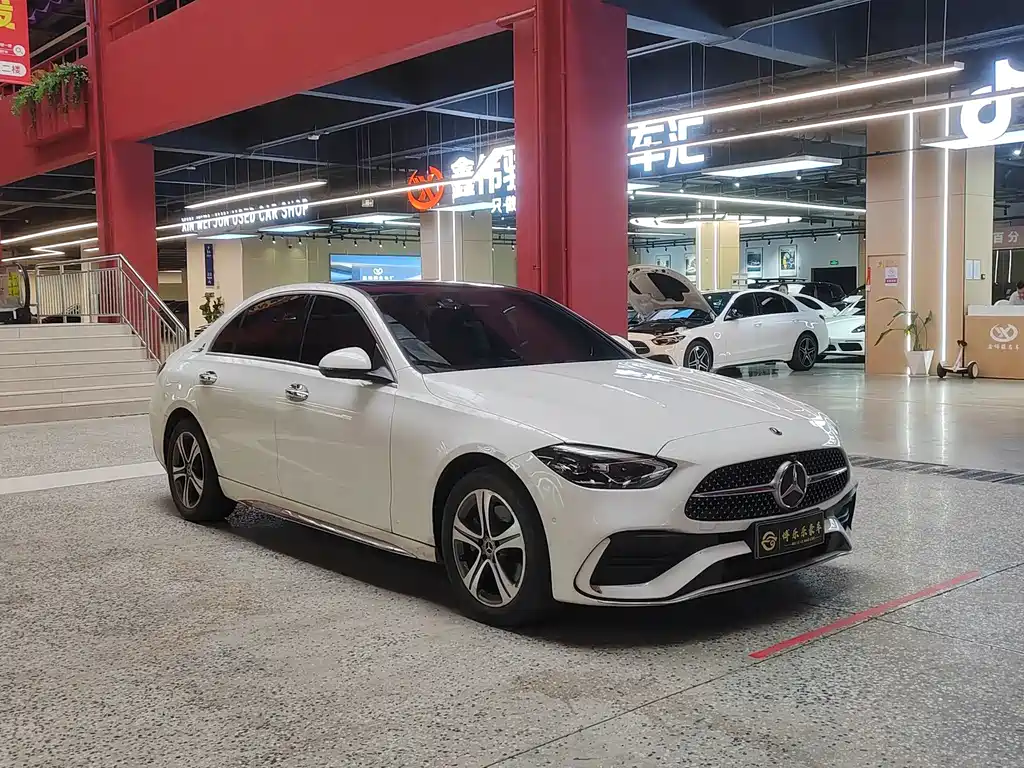 Mercedes-Benz C-Class — миниатюра 3