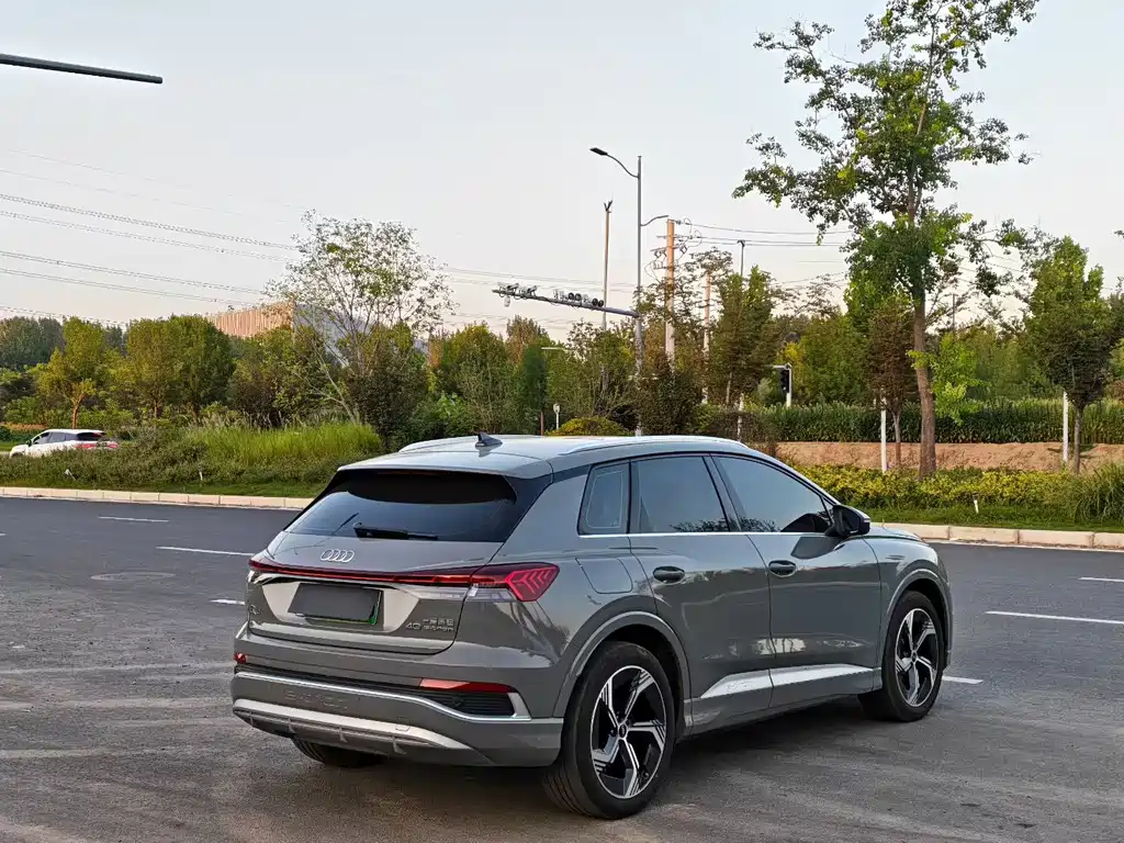 Audi Q4 e-tron — миниатюра 9