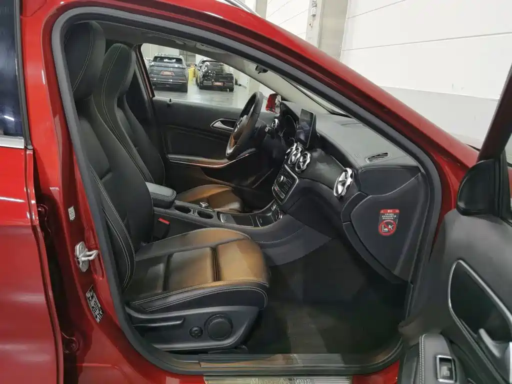 Mercedes-Benz GLA — миниатюра 23