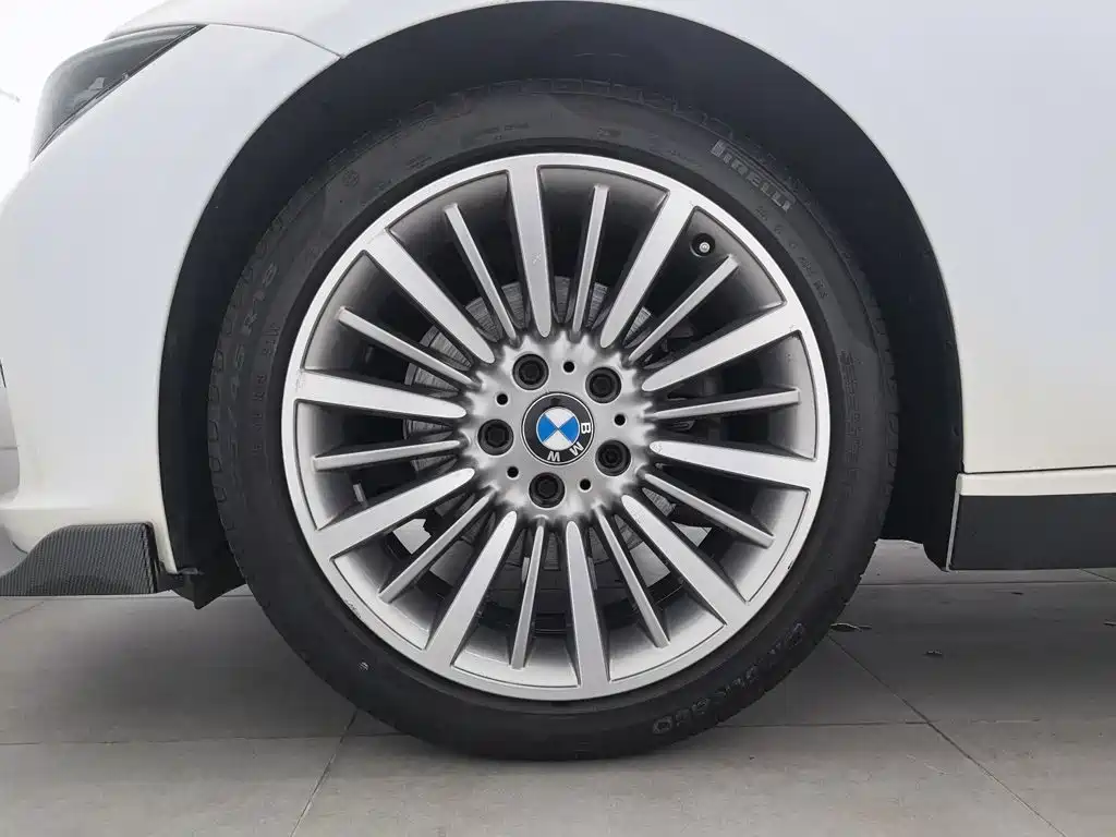 BMW 3 Series — миниатюра 17
