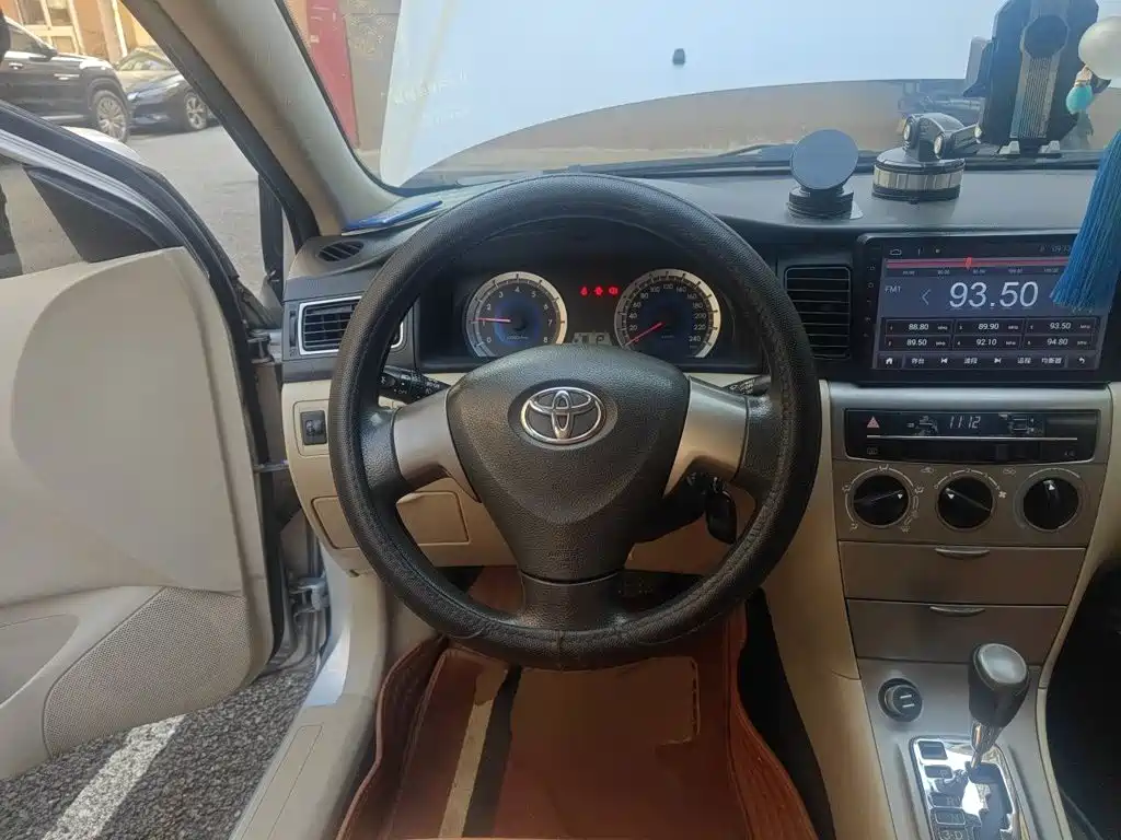 Toyota Corolla — миниатюра 11
