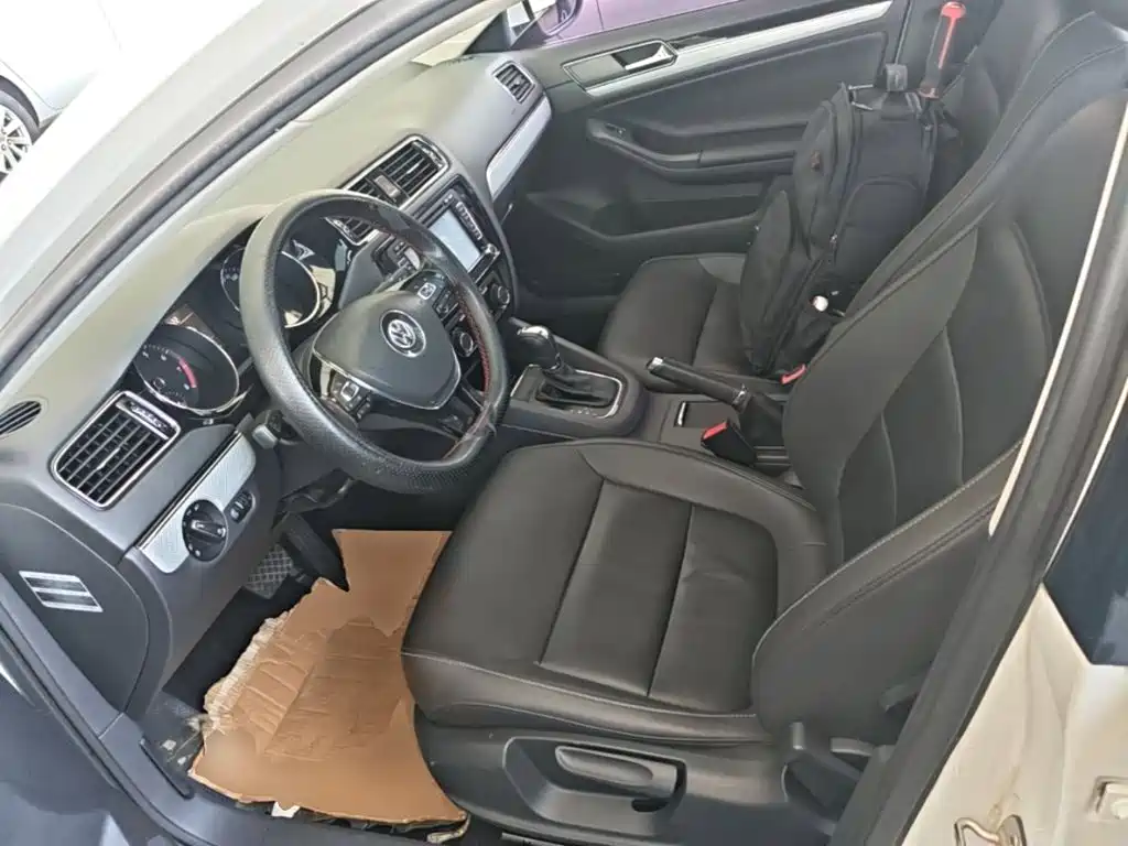 Volkswagen Sagitar — миниатюра 15