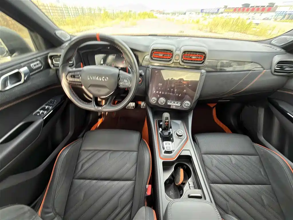 Lynk & Co 02 Hatchback — миниатюра 9