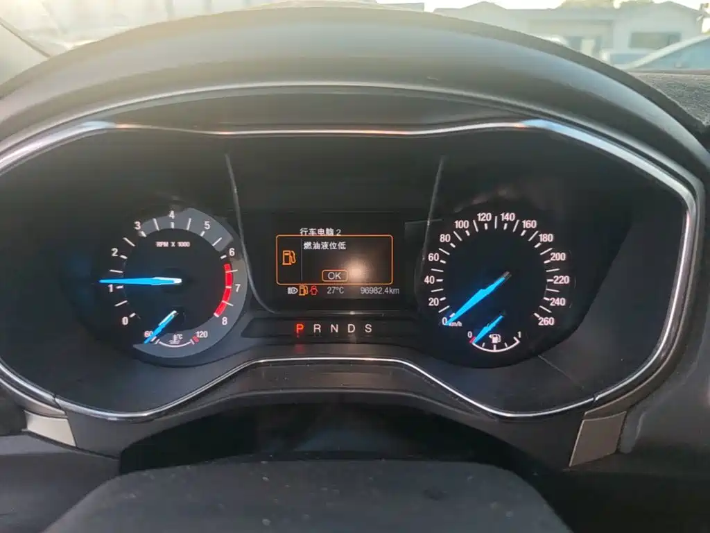 Ford Mondeo — миниатюра 12