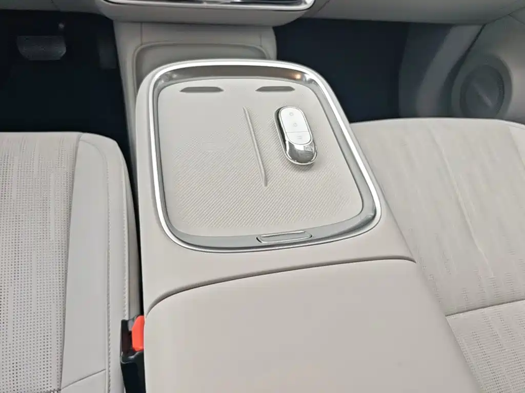 Leapmotor Leapmotor B10 — миниатюра 14
