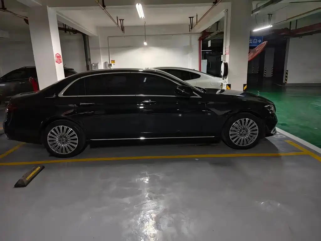 Mercedes-Benz E-Class — миниатюра 7