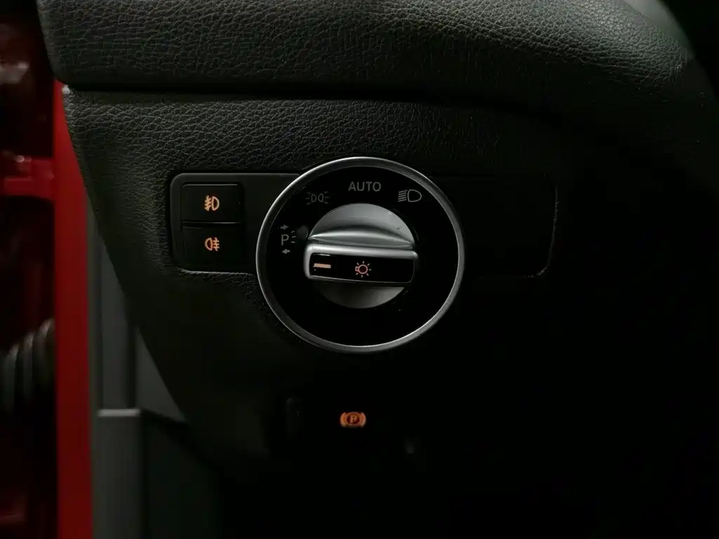 Mercedes-Benz GLA — миниатюра 21