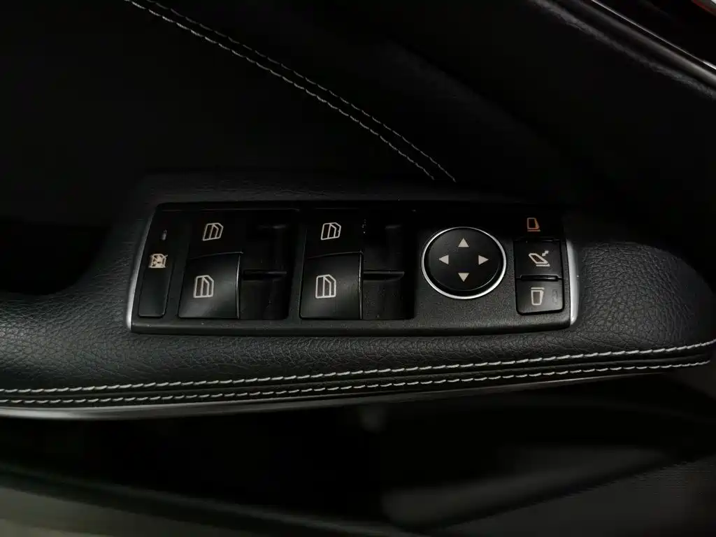 Mercedes-Benz GLA — миниатюра 9