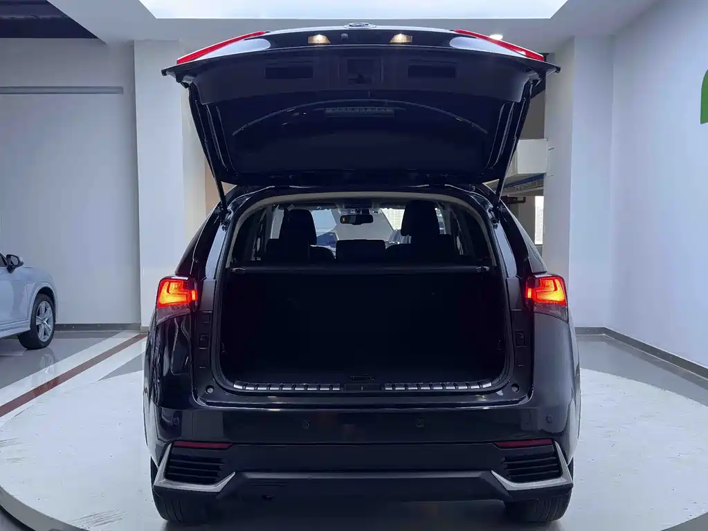 Lexus NX — миниатюра 7