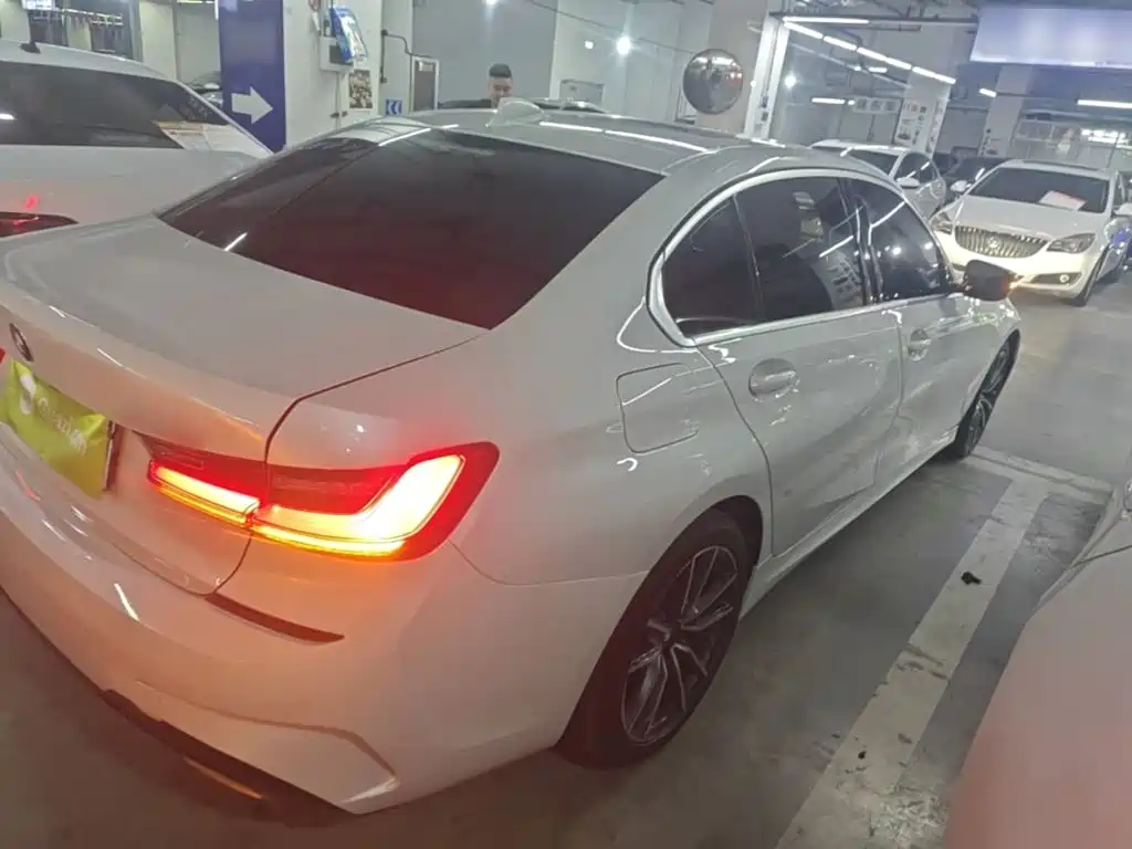 BMW 3 Series — миниатюра 7
