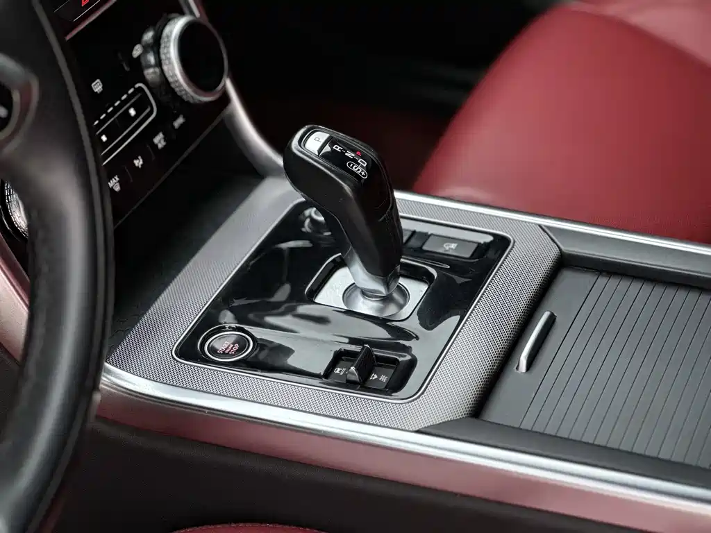 Jaguar XEL 2022 2.0T 250PS R-DYNAMIC S Sport