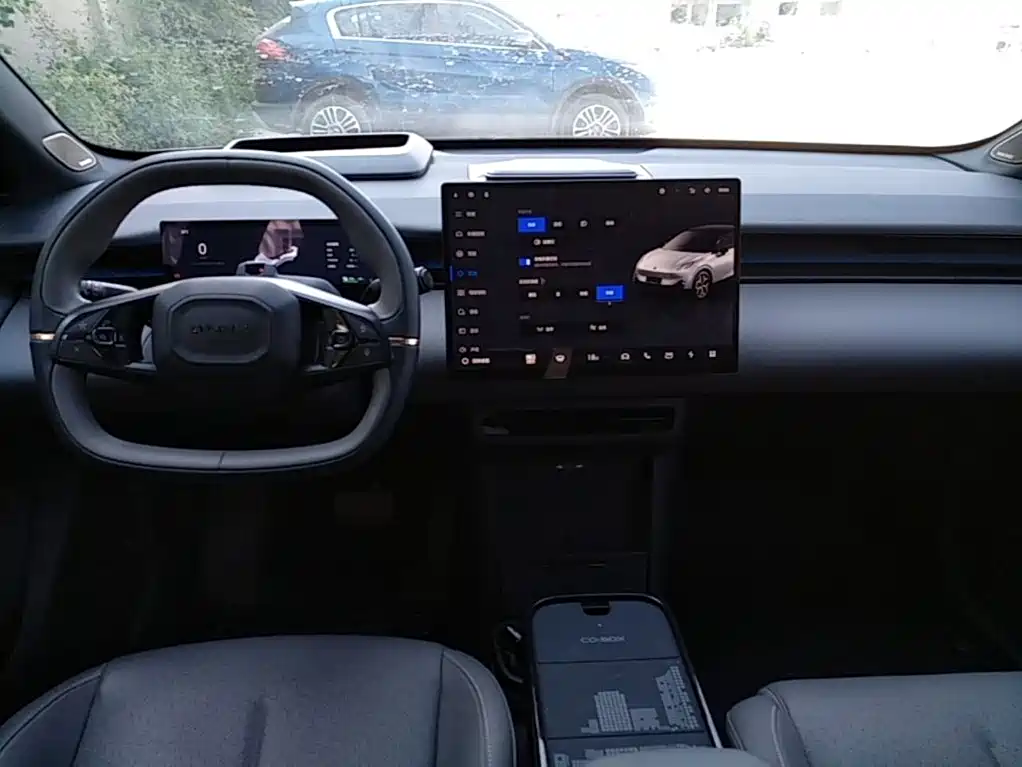 Lynk & Co Z20 — миниатюра 6
