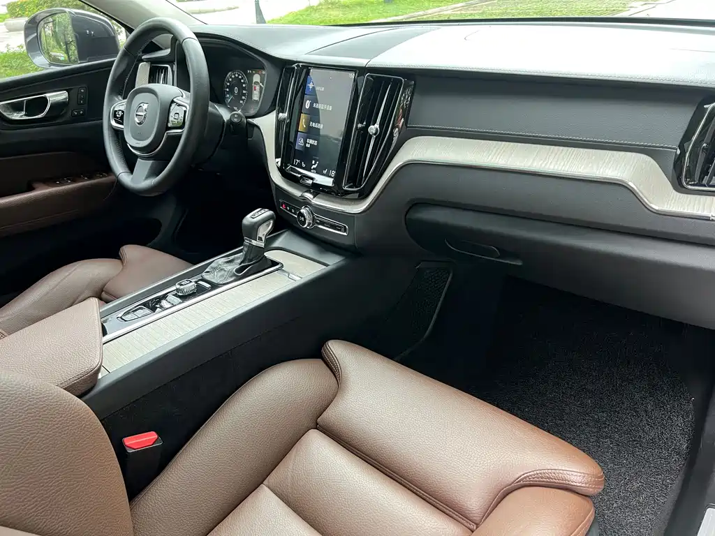 Volvo XC60 — миниатюра 17