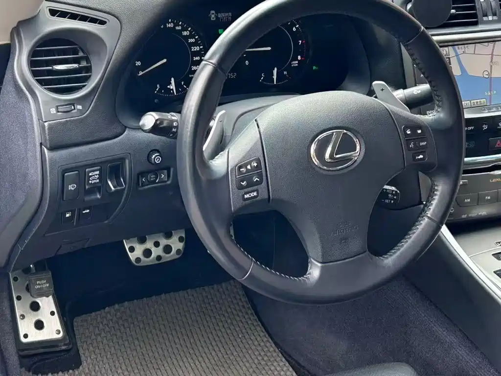 Lexus IS — миниатюра 15