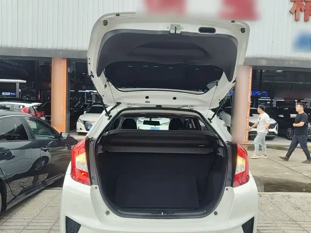 Honda Fit — миниатюра 19