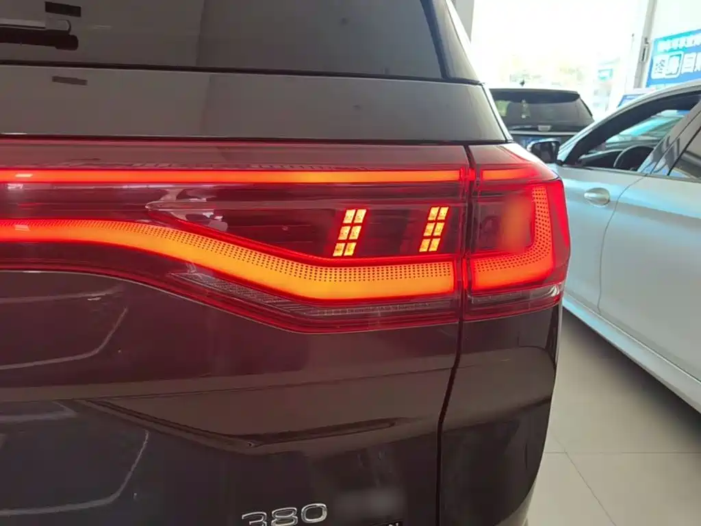 Volkswagen Talagon — миниатюра 8