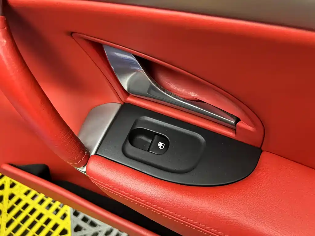 Maserati GranTurismo — миниатюра 12