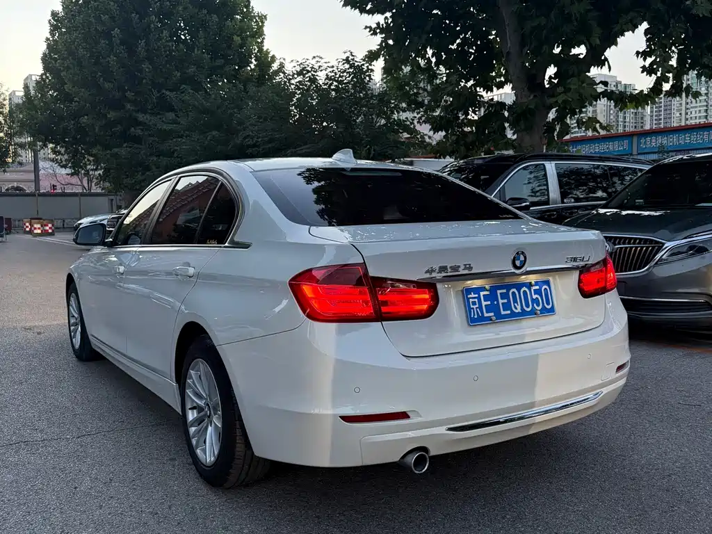 BMW 3 Series — миниатюра 21