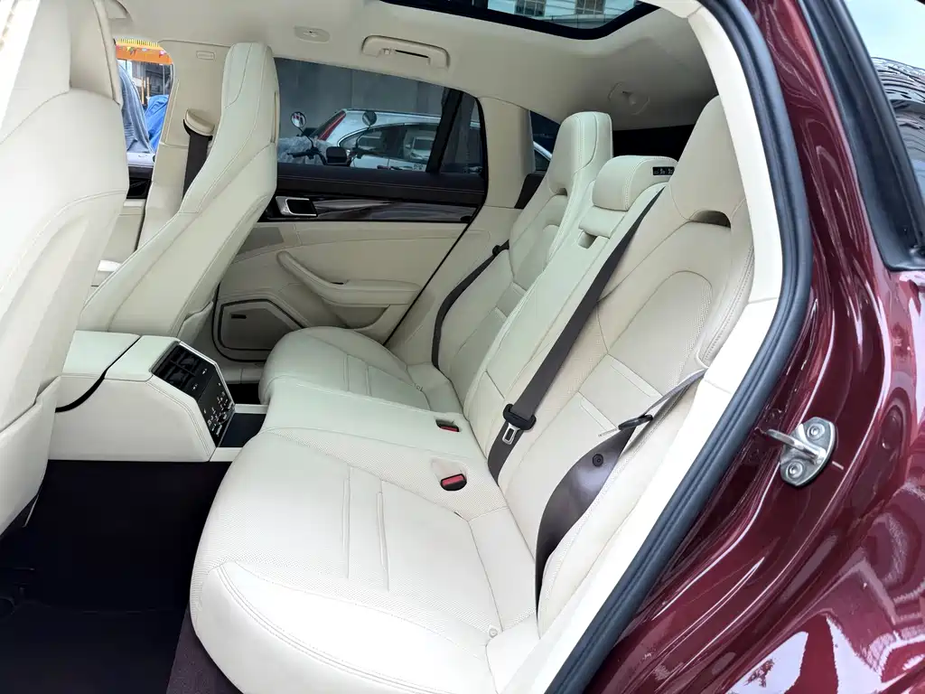 Porsche Panamera — миниатюра 6