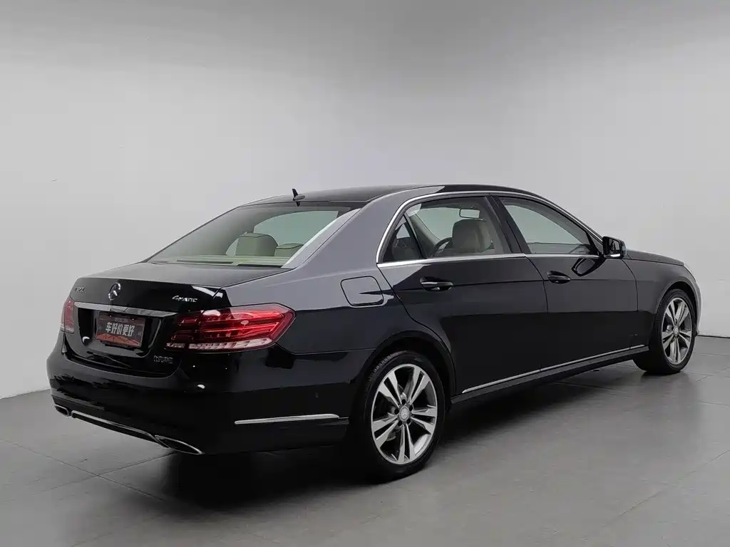Mercedes-Benz E-Class — миниатюра 2