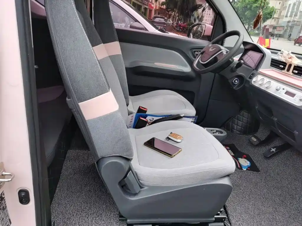 Wuling MINIEV — миниатюра 25
