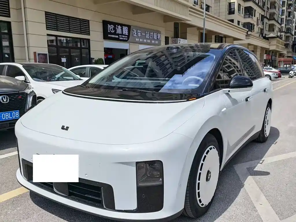 Li Auto i8 2025 Standard