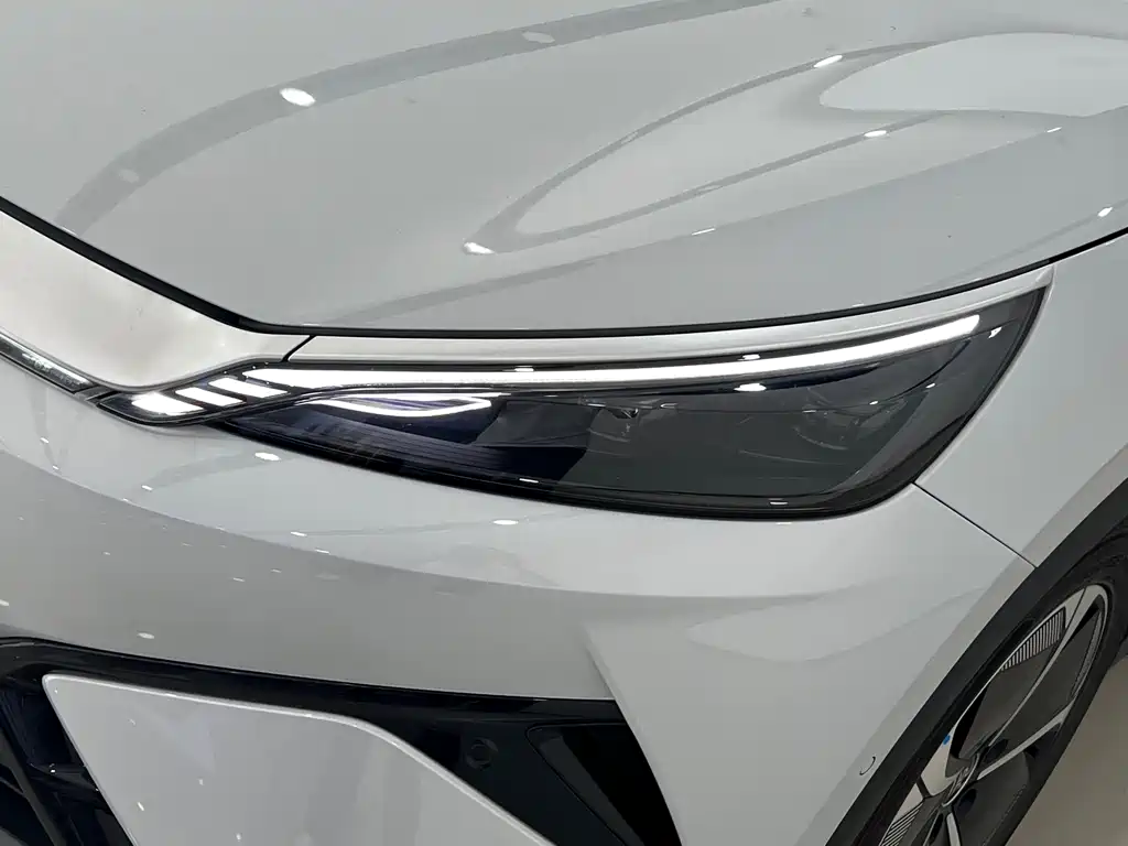 BYD Yuan Plus — миниатюра 3