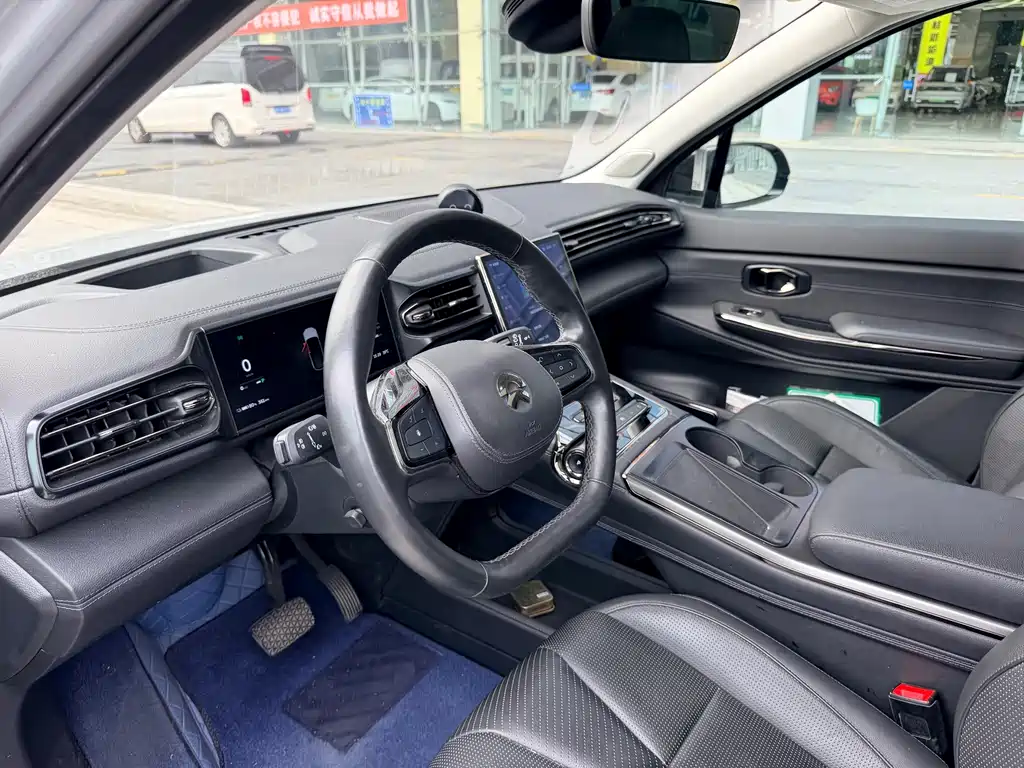 NIO ES8 — миниатюра 13