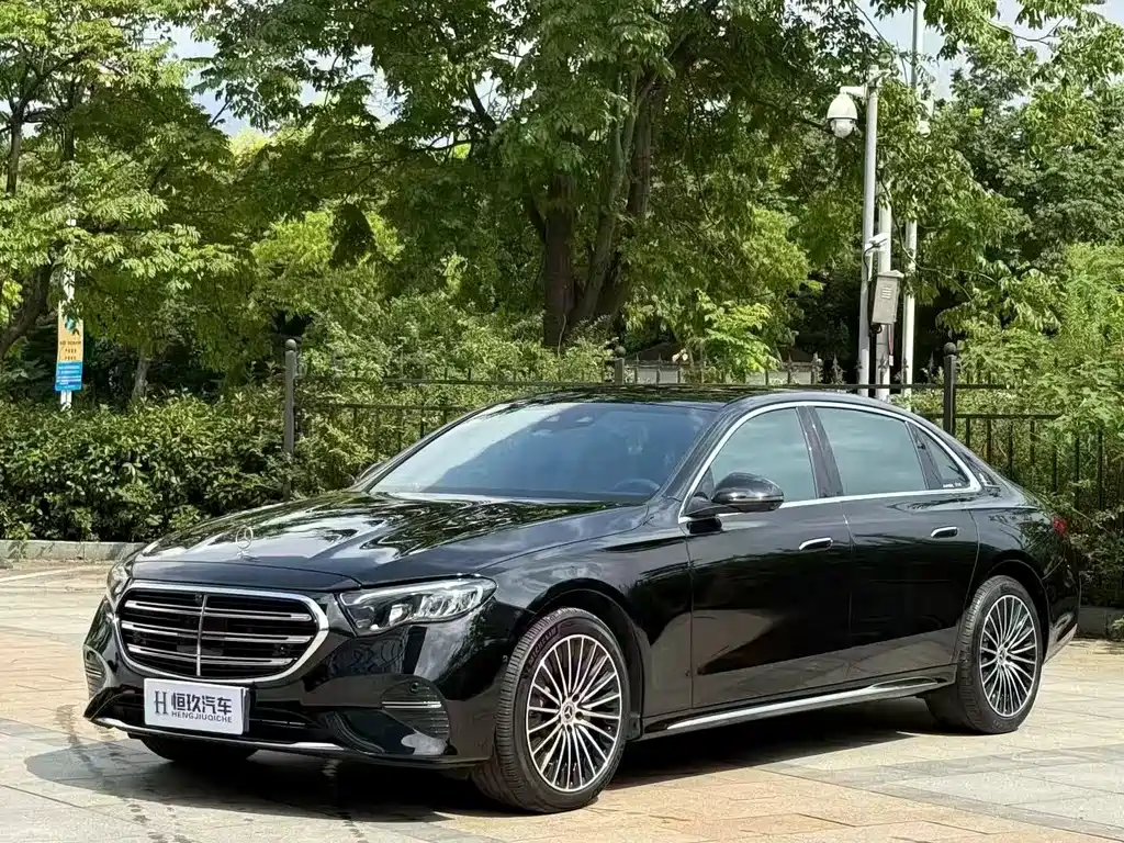Mercedes-Benz E-Class — миниатюра 2