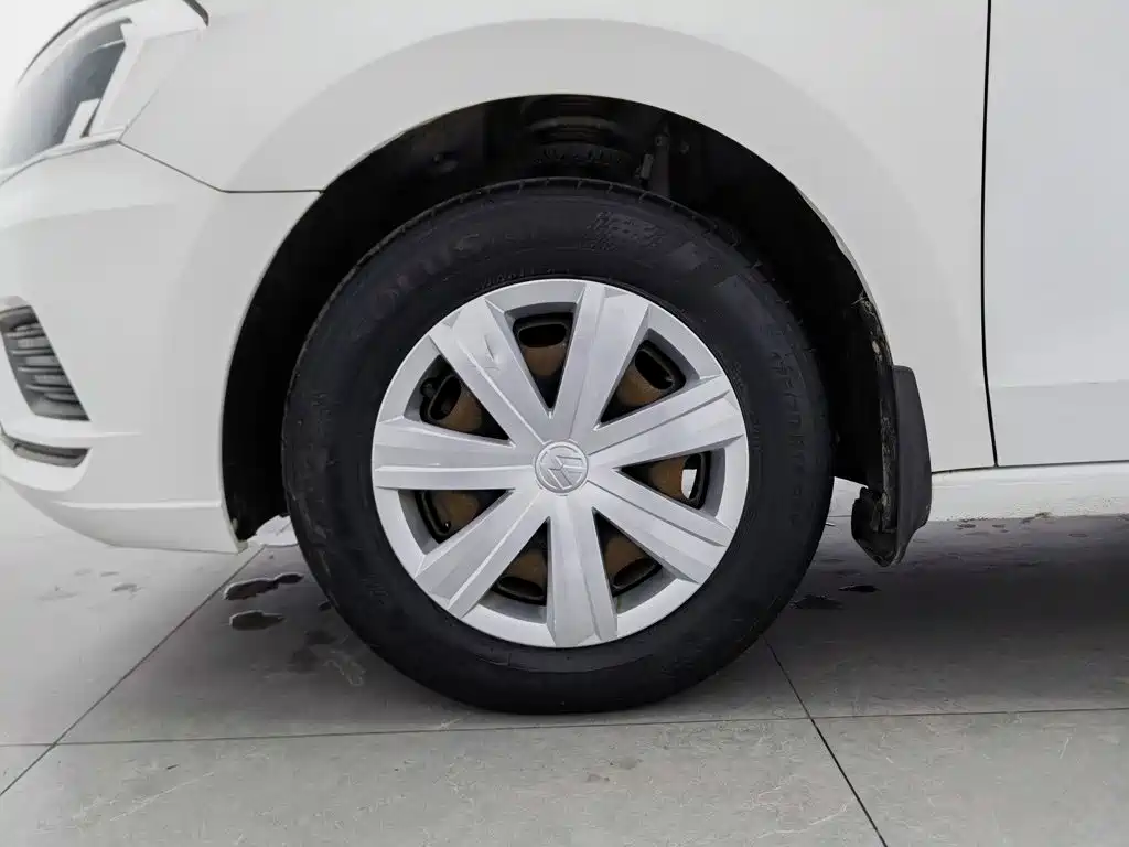 Volkswagen Jetta — миниатюра 17