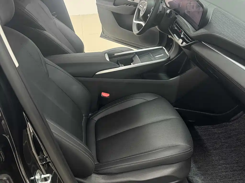 Buick LaCrosse 2025 28T Platinum