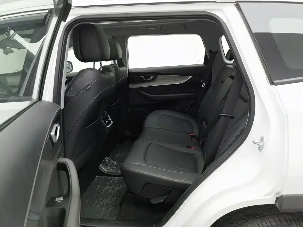 Chery Tiggo 8 — миниатюра 15