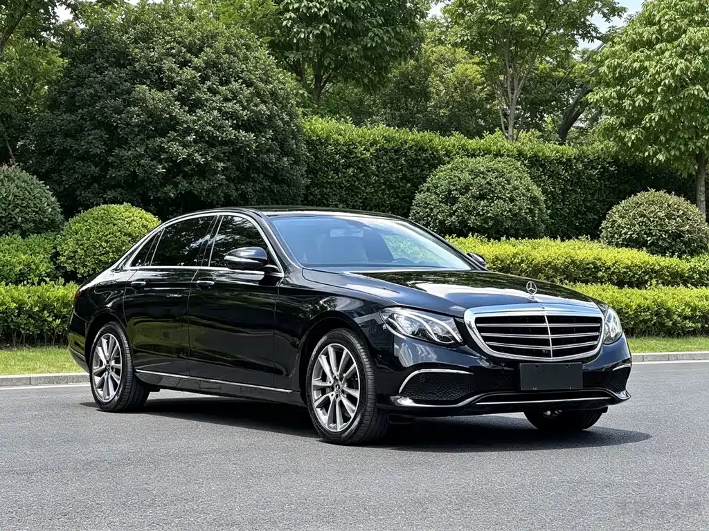 Mercedes-Benz E-Class — миниатюра 3