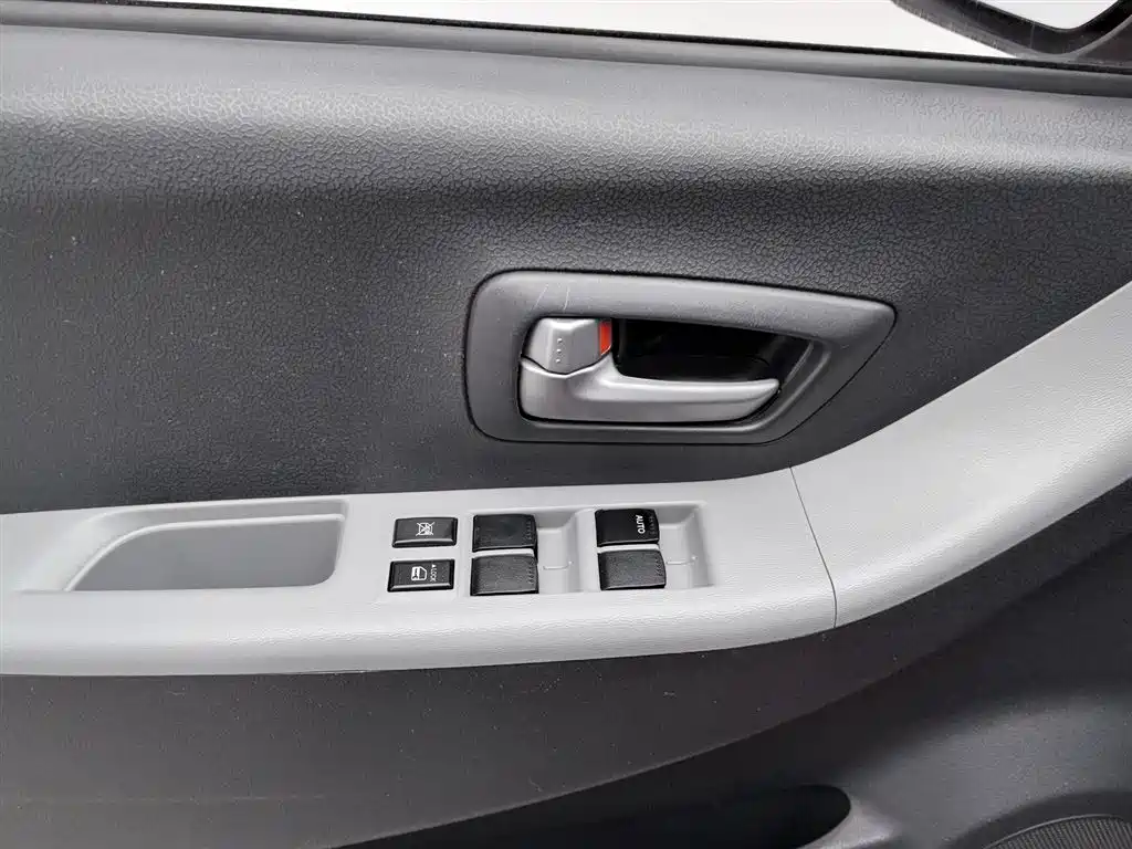 Suzuki Alto 2013 1.0L AT Luxury