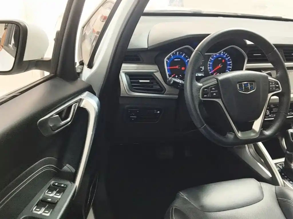 Geely Vision X3 — миниатюра 12